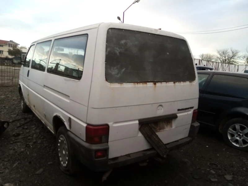 VW T4 2.4, снимка 2 - Бусове и автобуси - 48283290