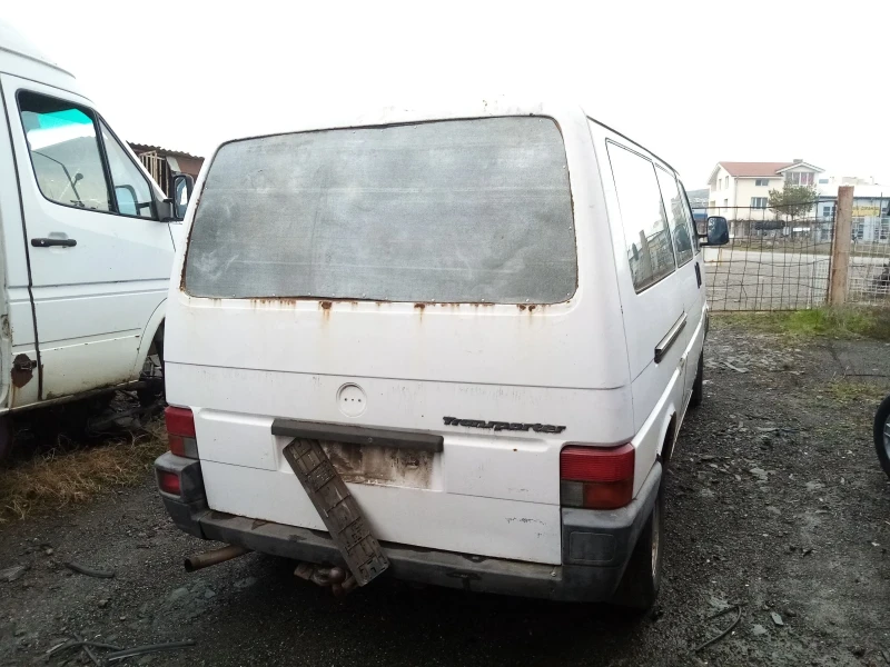 VW T4 2.4, снимка 3 - Бусове и автобуси - 48283290