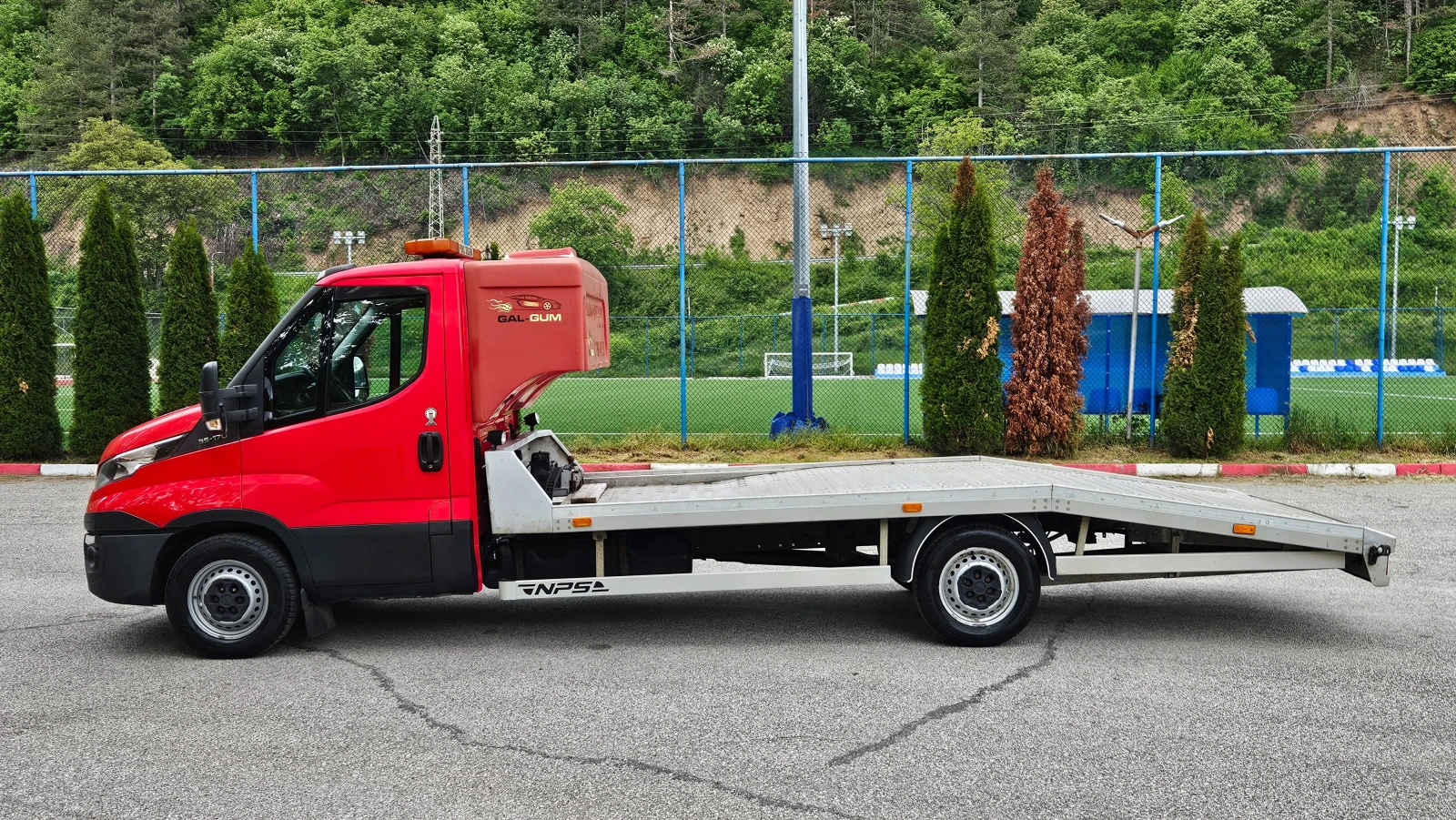Iveco Daily 3.0 Specialen/Klimatronik/Spalno, снимка 3 - Бусове и автобуси - 54598824