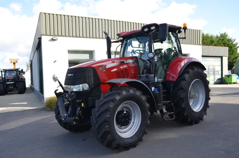 Трактор CASE IH  Puma CVX 240