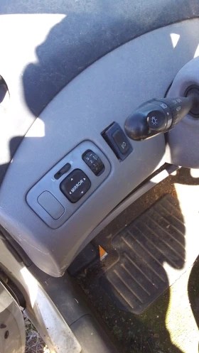 ЧАСТИ Тойота ЯРИС 1999-2005г. Toyota Yaris първо поколение тип-P1, цвят СИН металик, 1400куб, дизел,, снимка 11