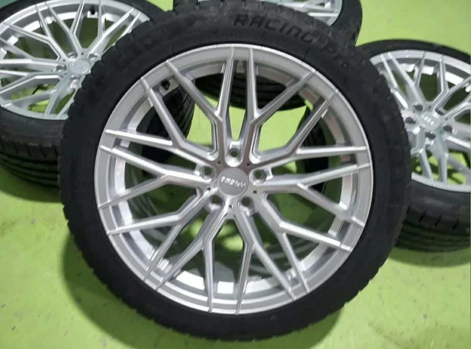 ���� � ������ 245/45R19 �� Audi A8 | Mobile.bg � ����������� 1