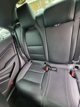 Mercedes-Benz CLA 200 D, снимка 12