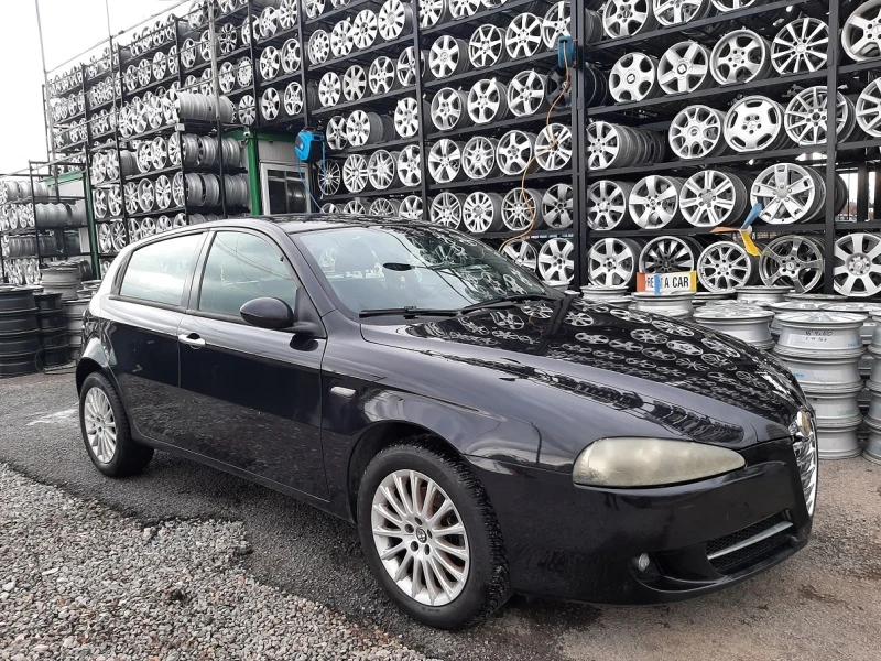 Alfa Romeo 147 1.6i, снимка 3 - Автомобили и джипове - 47061159