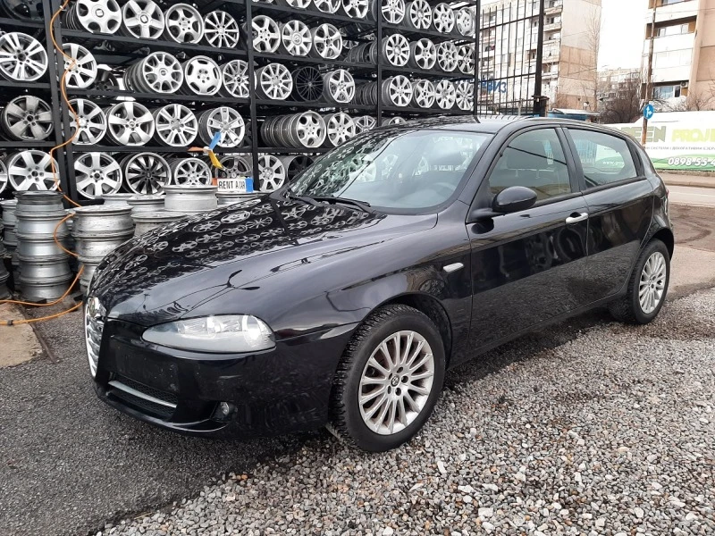 Alfa Romeo 147 1.6i, снимка 14 - Автомобили и джипове - 47061159