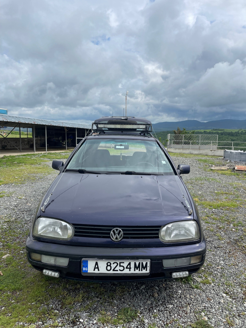 VW Golf, снимка 2 - Автомобили и джипове - 45570847