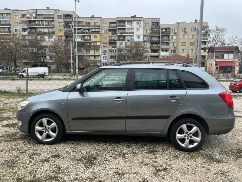 Skoda Fabia 1.2 Ben ФЕЙСЛИФТ КАТО НОВА, снимка 4 - Автомобили и джипове - 48271340