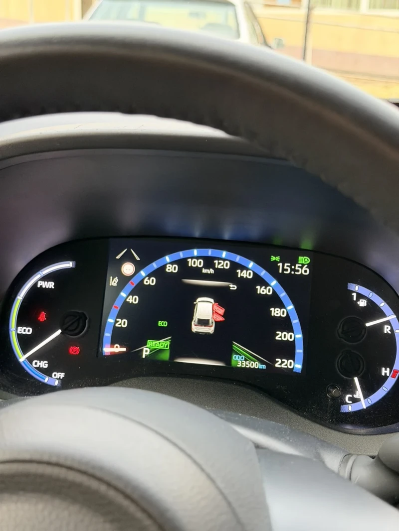 Toyota Yaris Cross Chic, снимка 4 - Автомобили и джипове - 52487293