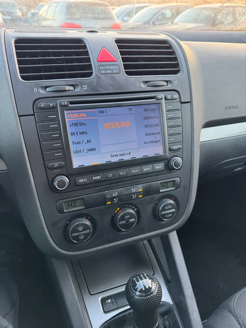 VW Golf 5 1.9TDI 105hp 6-sk. TOP, снимка 10 - Автомобили и джипове - 52806333