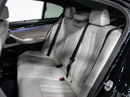 BMW 550 I * M-Package* * HeadUp* AвтоКредит* (ЦЕНА ДО БГ), снимка 11 - Автомобили и джипове - 53428817