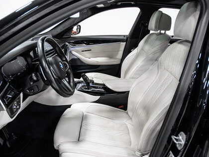 BMW 550 I * M-Package* * HeadUp* AвтоКредит* (ЦЕНА ДО БГ), снимка 10 - Автомобили и джипове - 53428817