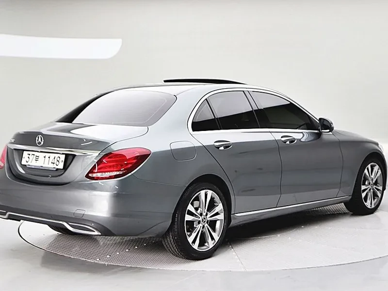 Mercedes-Benz C 200 Avantgarde, снимка 4 - Автомобили и джипове - 56020813
