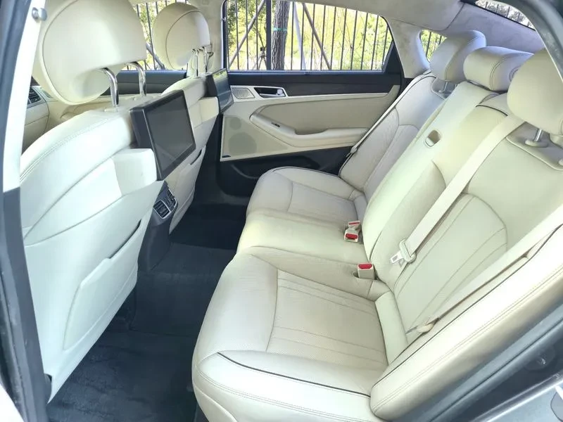 Genesis G80 3.3 Gdi Luxury, снимка 14 - Автомобили и джипове - 56112956