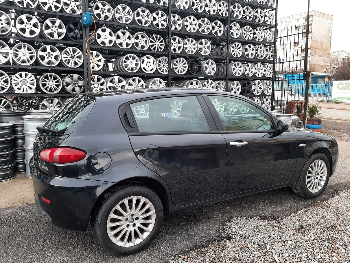 Alfa Romeo 147 1.6i - изображение 6