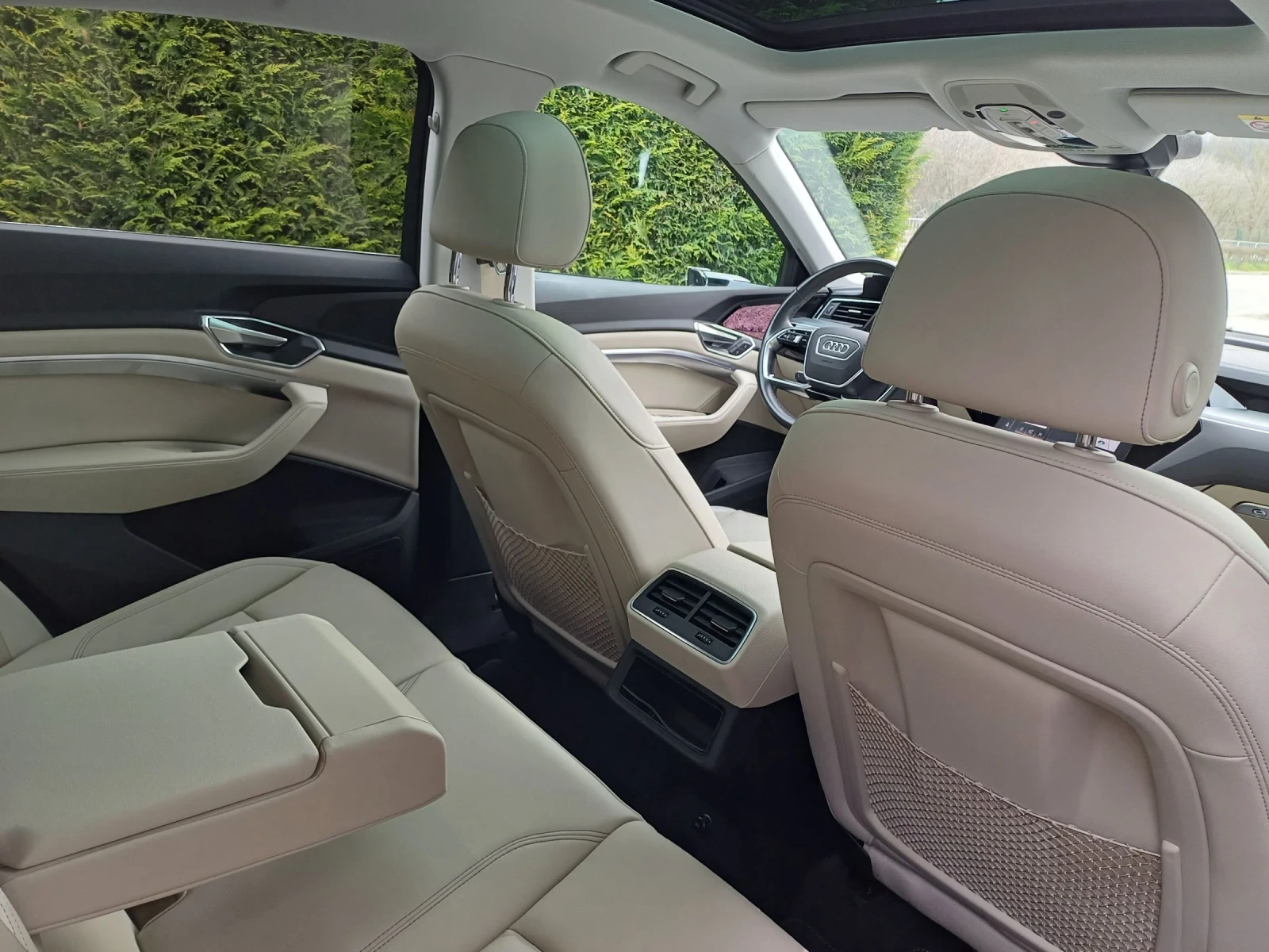 Audi E-Tron Quatro/Led/Pano/Kamera/�������� | Mobile.bg � ����������� 14