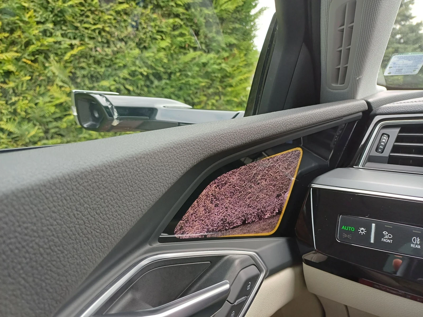 Audi E-Tron Quatro/Led/Pano/Kamera/�������� | Mobile.bg � ����������� 12