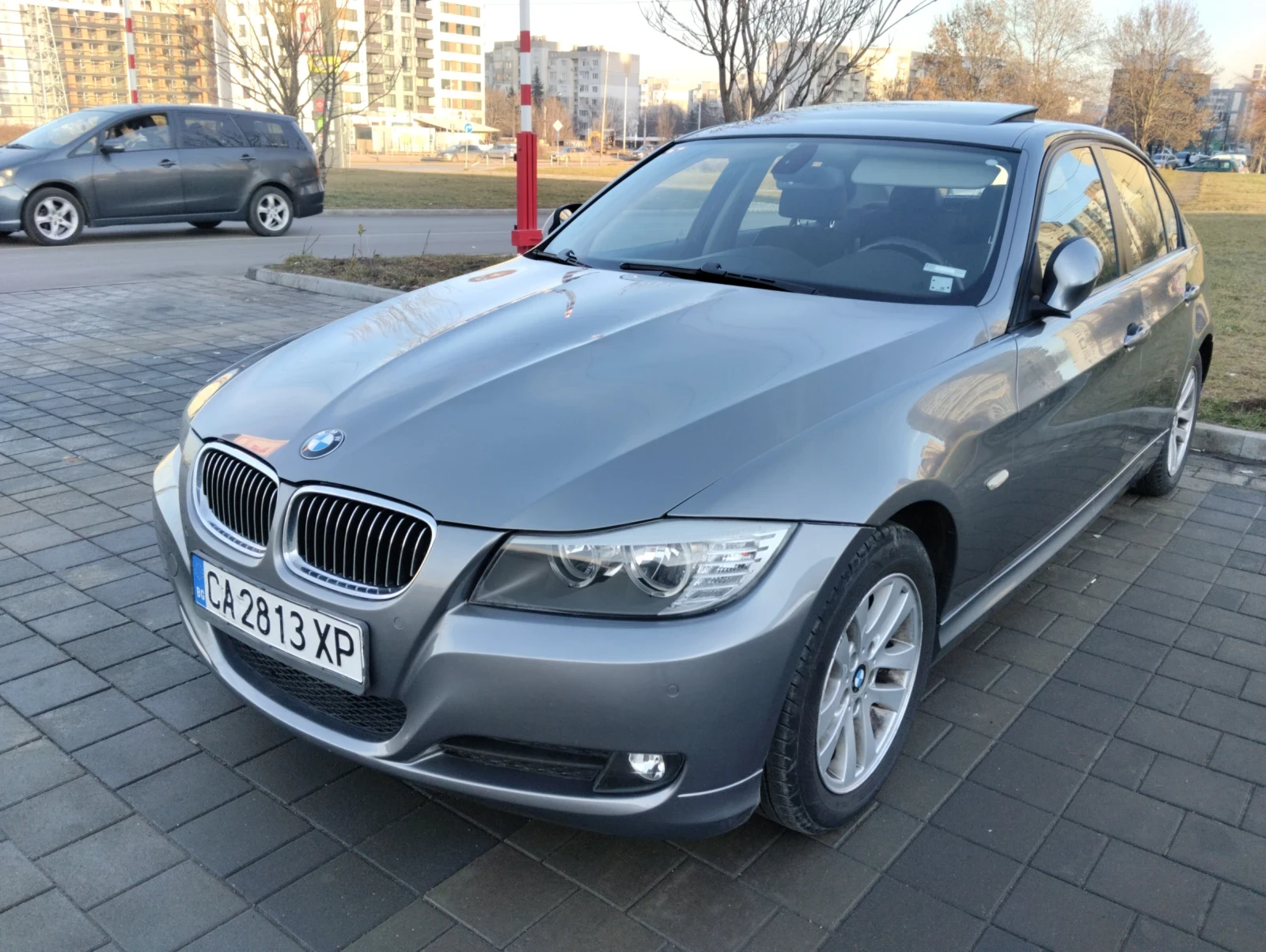 BMW 320  - изображение 5
