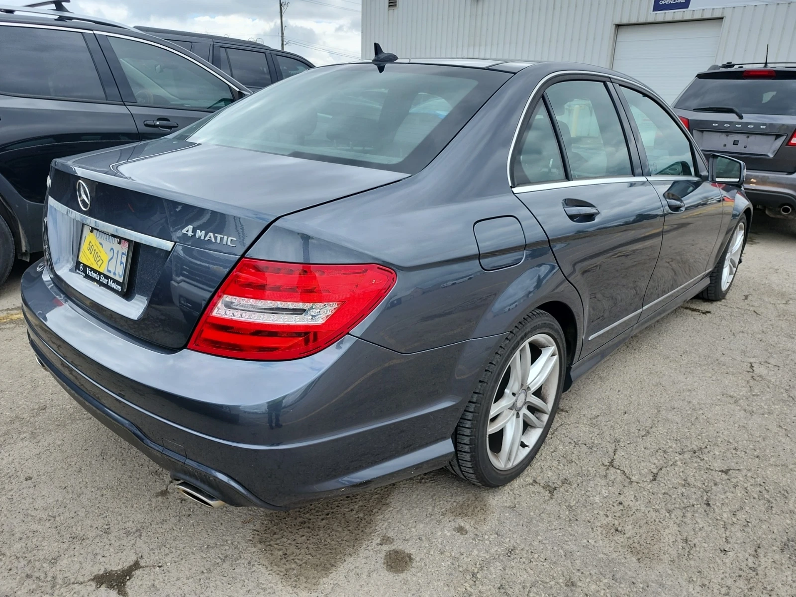 Mercedes-Benz C 300 * LUXURY * CARFAX * ОПЦИЯ ЗА ФИНАНСИРАНЕ  - изображение 3