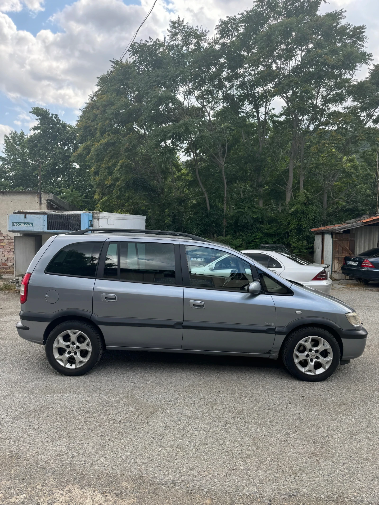 Opel Zafira 2.2 dti 6+ 1 - изображение 2
