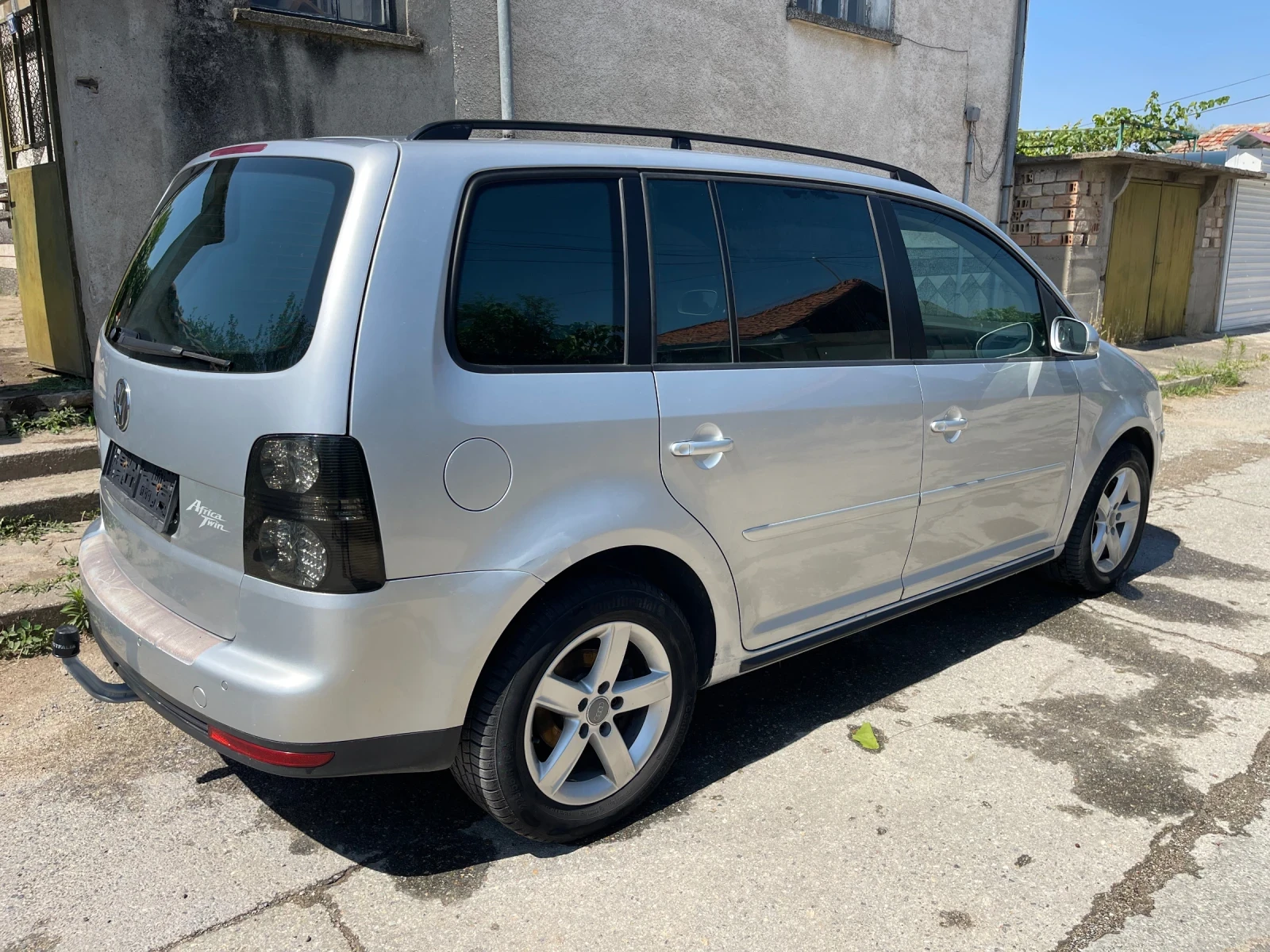 VW Touran 2.0 TDI - изображение 7