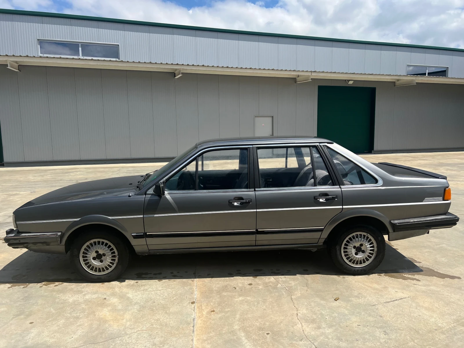 VW Santana  - изображение 3