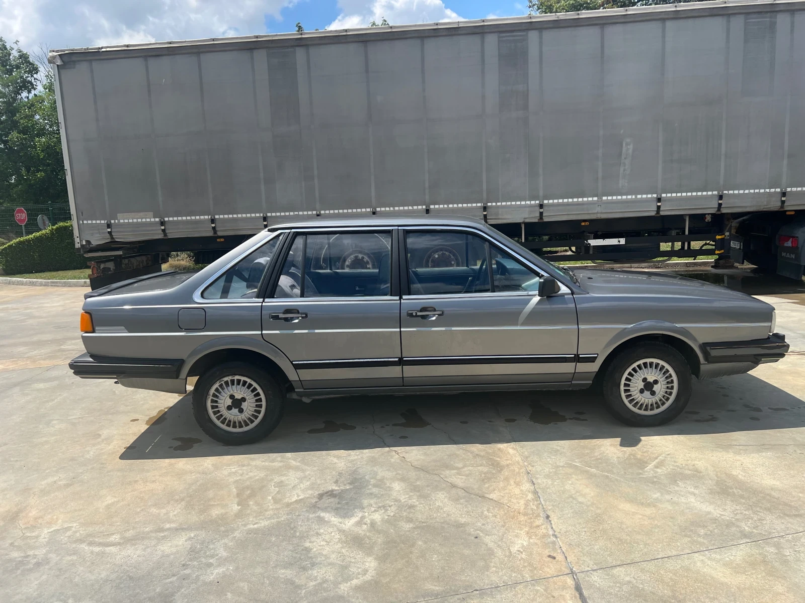 VW Santana  - изображение 5