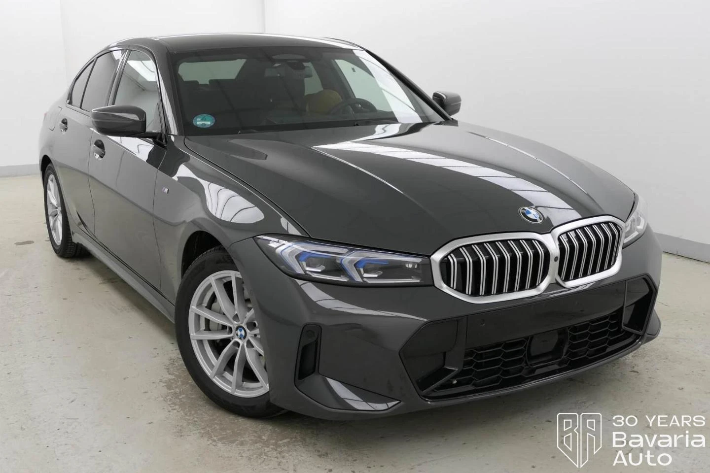 BMW 330 i xDrive M Sport Paket Sportautomatic - изображение 4