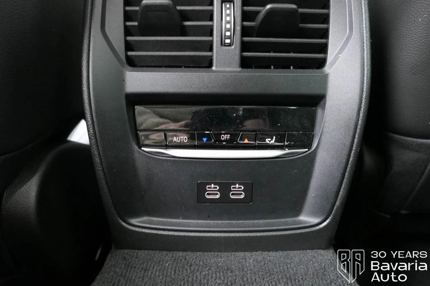 BMW 330 i xDrive M Sport Paket Sportautomatic | Mobile.bg   11