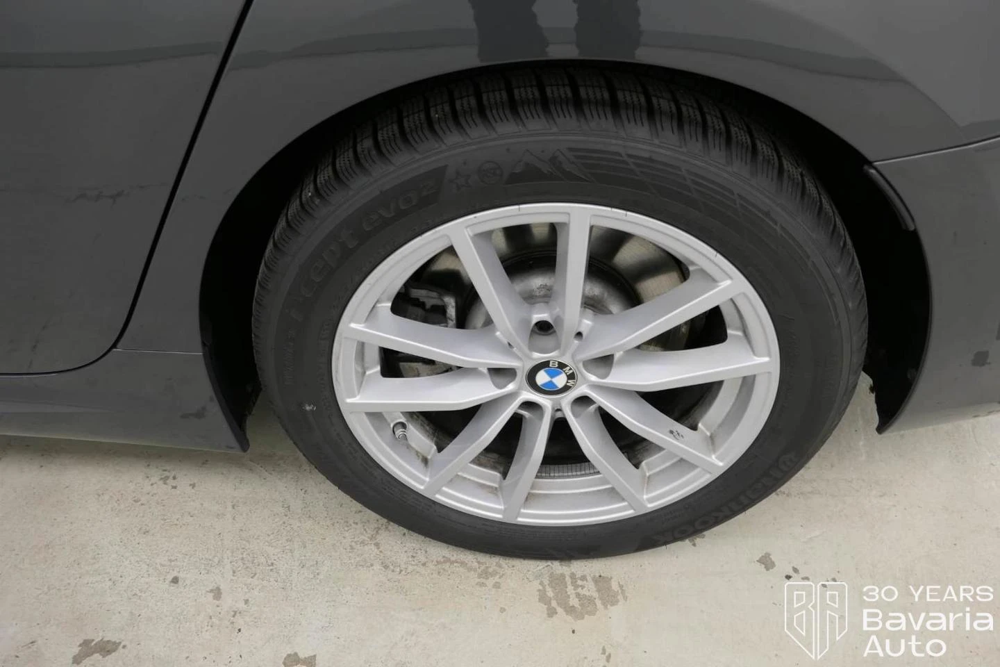 BMW 330 i xDrive M Sport Paket Sportautomatic | Mobile.bg   12