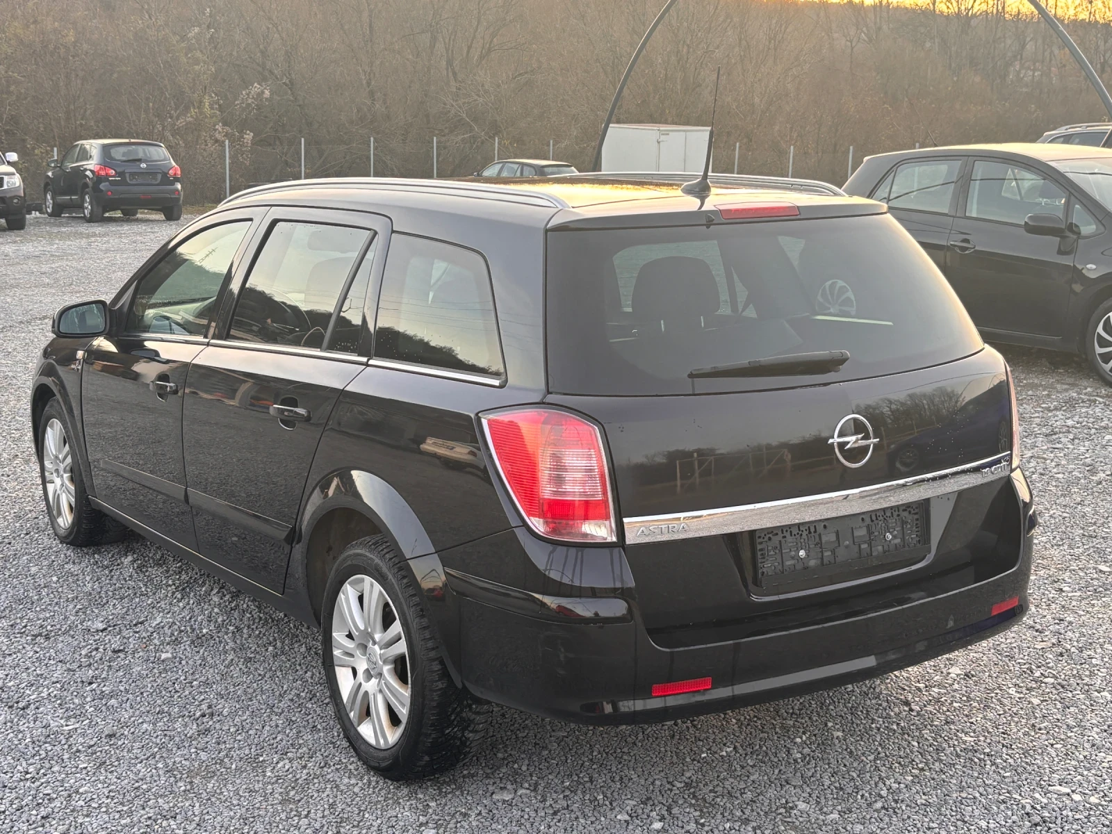 Opel Astra 1.9 CDTI AVTOMAT - изображение 4