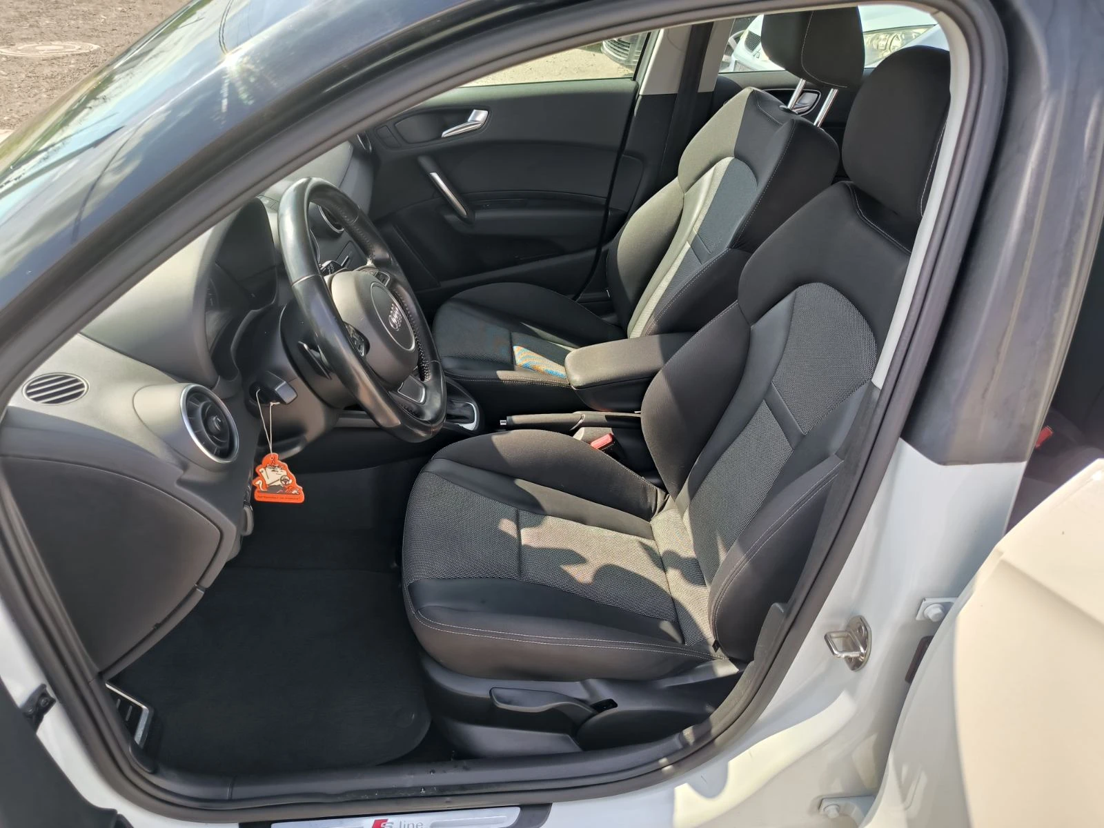 Audi A1 1.4d-SLine-Navi-Automat-130.000km-Euro-6B, снимка 15 - Автомобили и джипове - 53504808