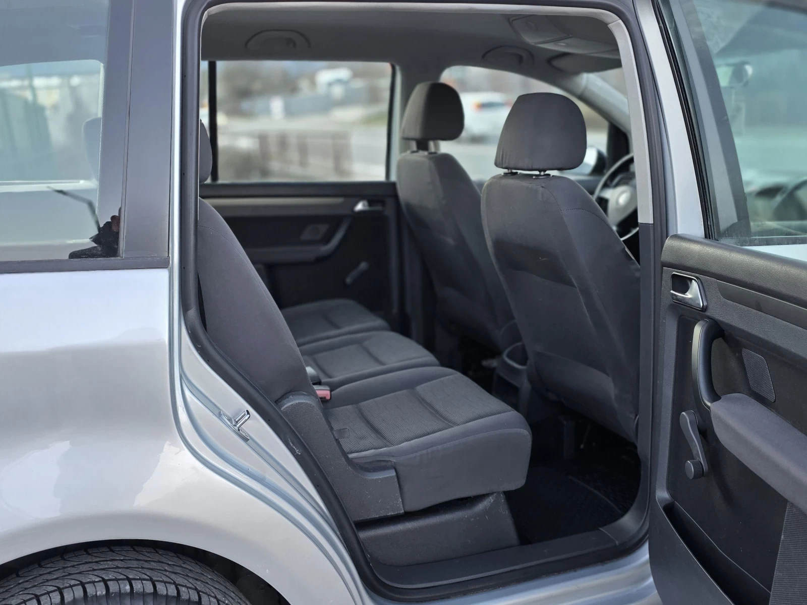 VW Touran 1.9 tdi 105 k.c. 7 ����� 6 ������� | Mobile.bg � ����������� 12