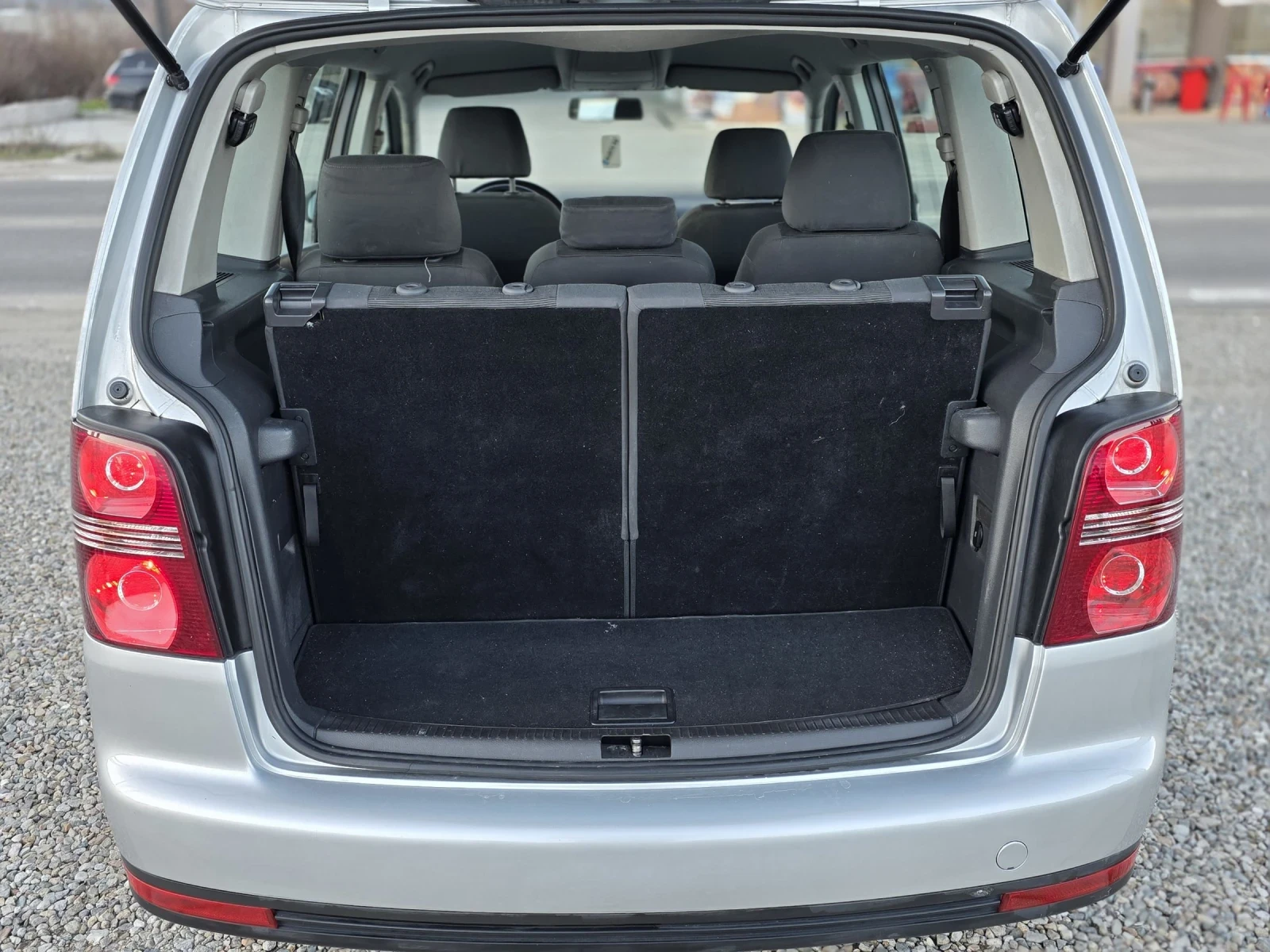 VW Touran 1.9 tdi 105 k.c. 7 ����� 6 ������� | Mobile.bg � ����������� 11