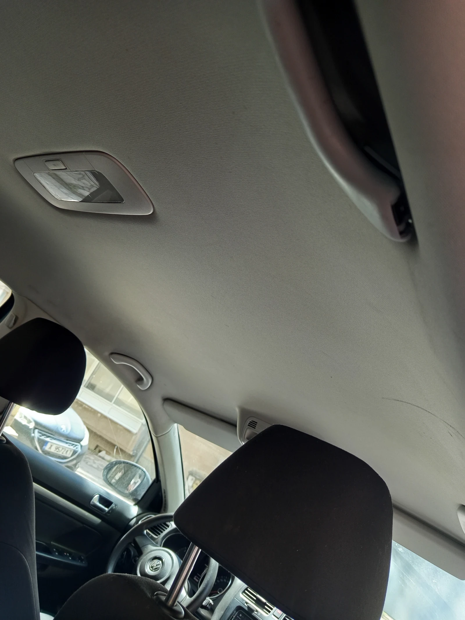 VW Golf 1.6TD?, снимка 8 - Автомобили и джипове - 54293504