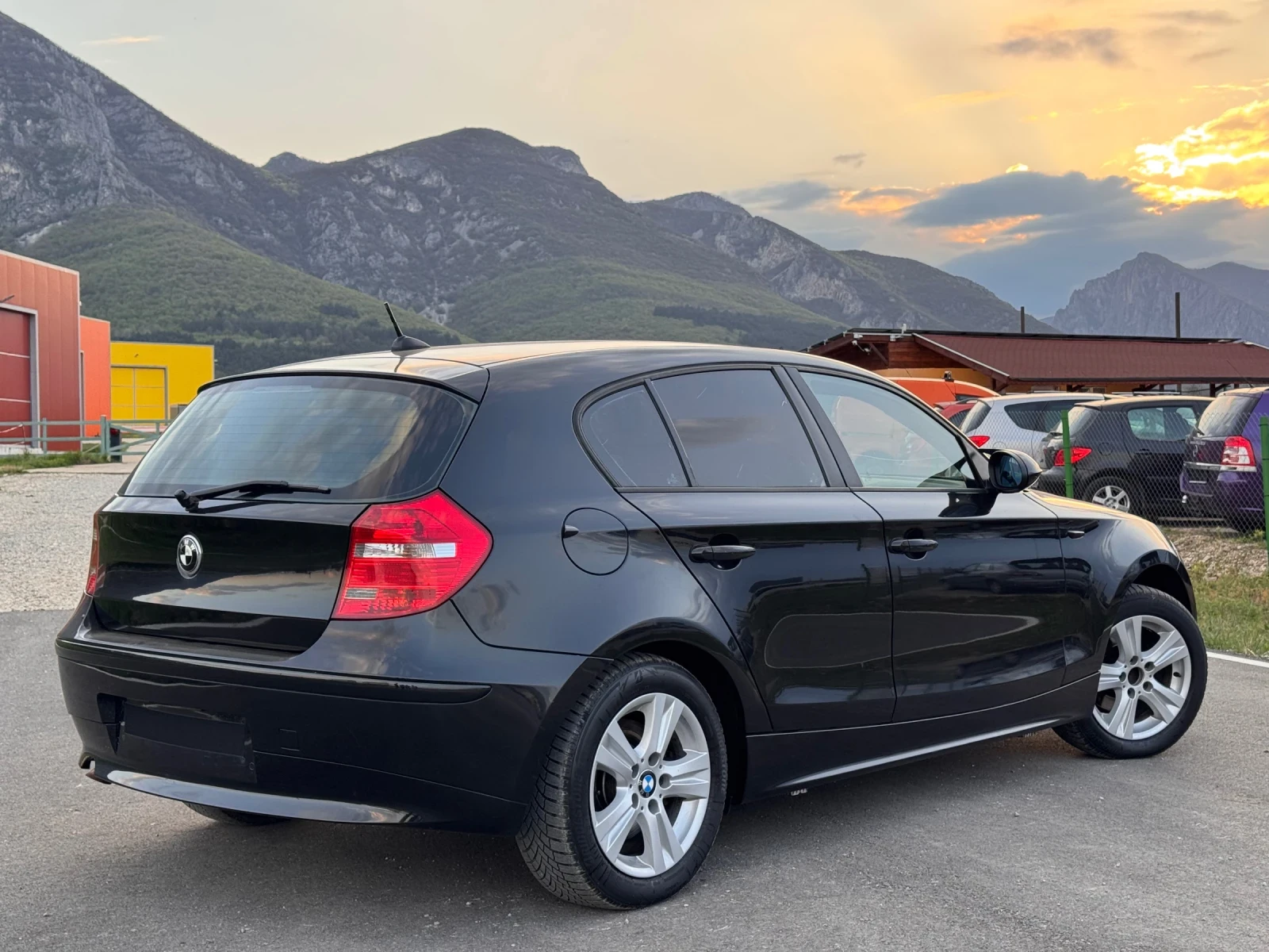 BMW 120 D, снимка 4 - Автомобили и джипове - 54335731