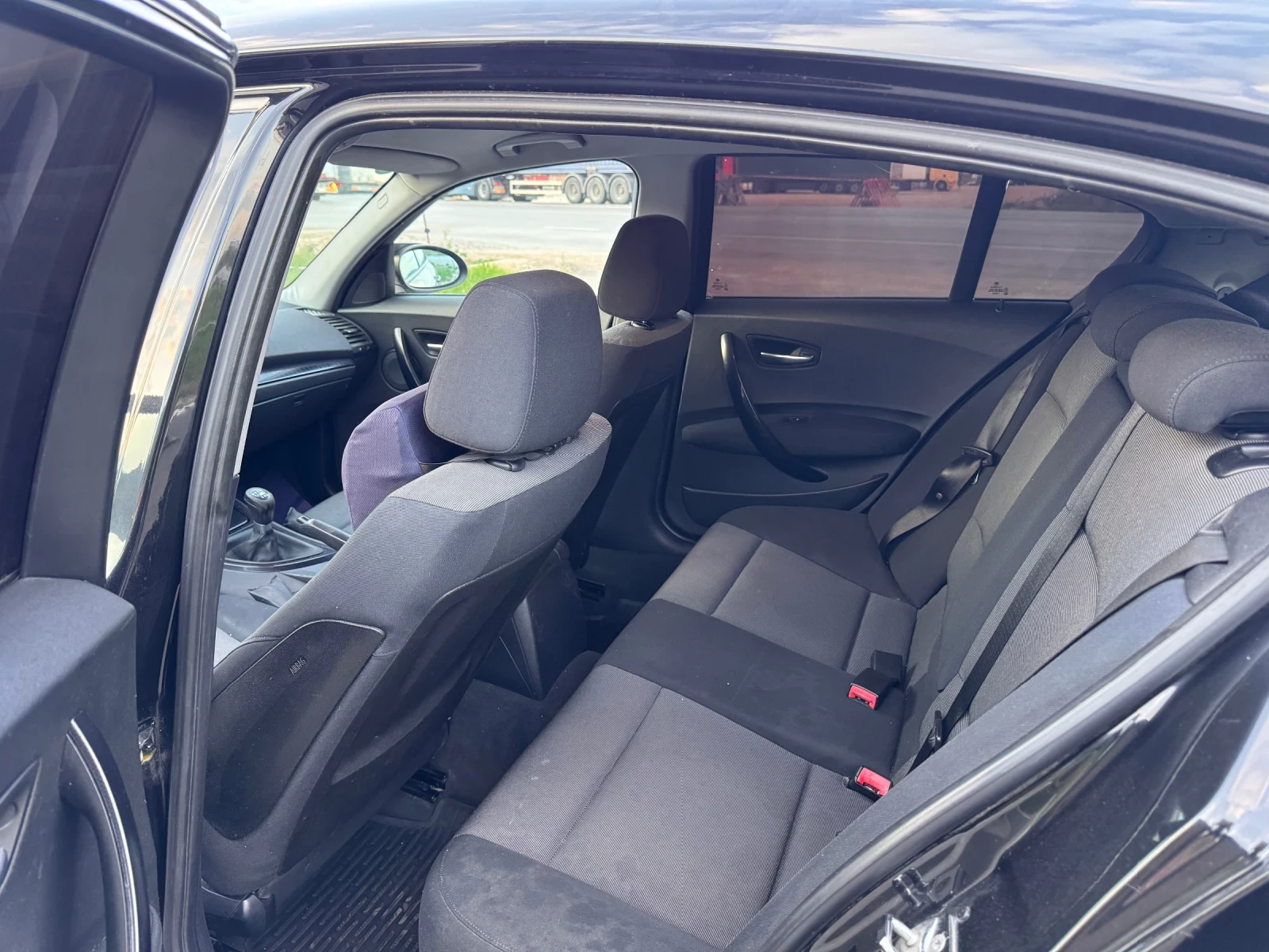 BMW 120 D, снимка 8 - Автомобили и джипове - 54335731