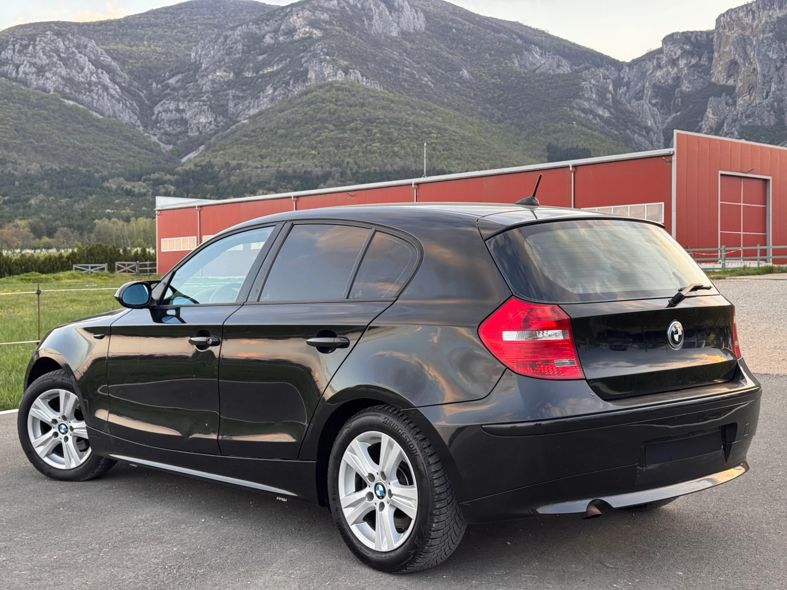 BMW 120 D, снимка 3 - Автомобили и джипове - 54335731