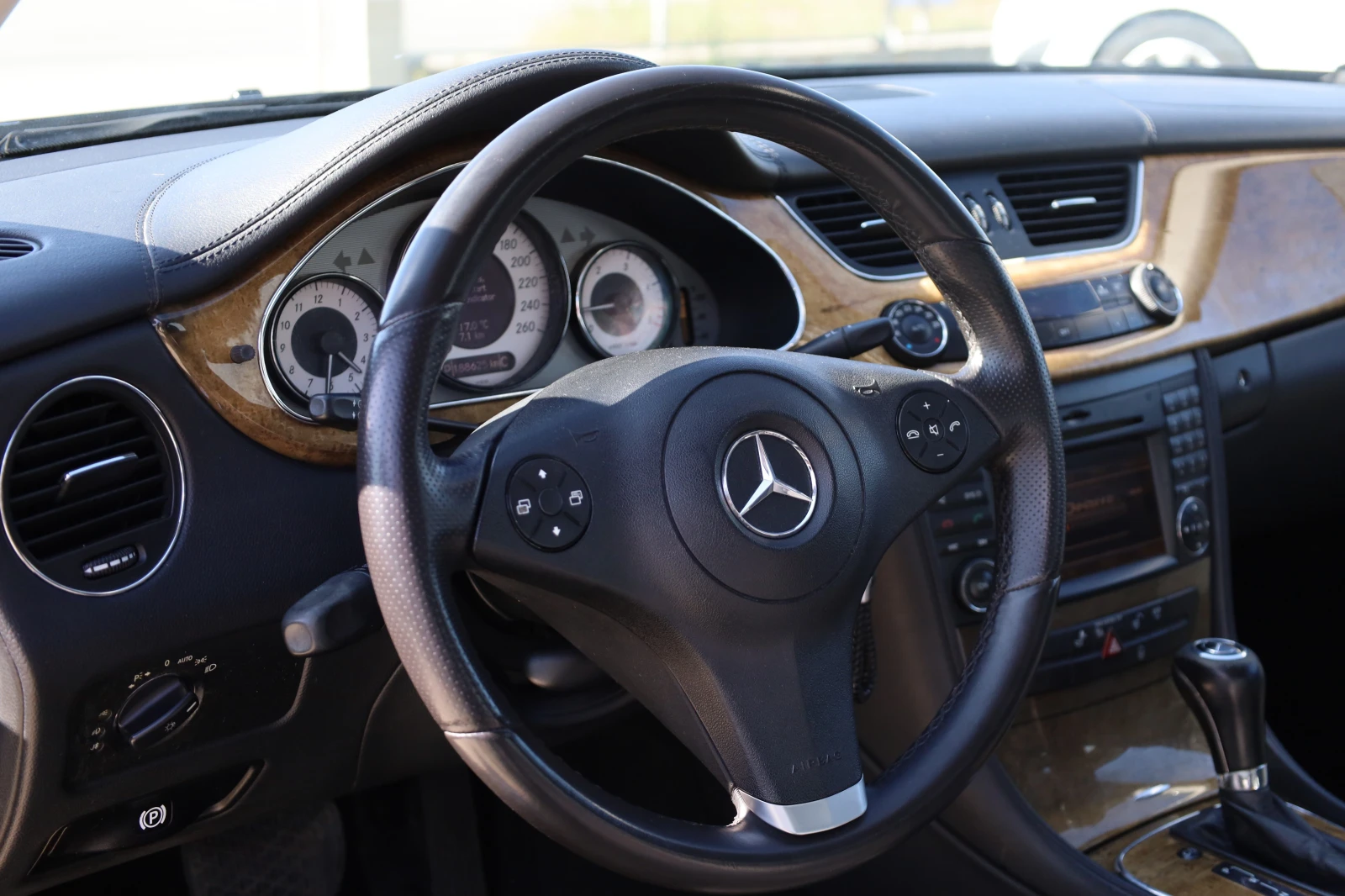 Mercedes-Benz CLS 350 CDI, снимка 9 - Автомобили и джипове - 54340525