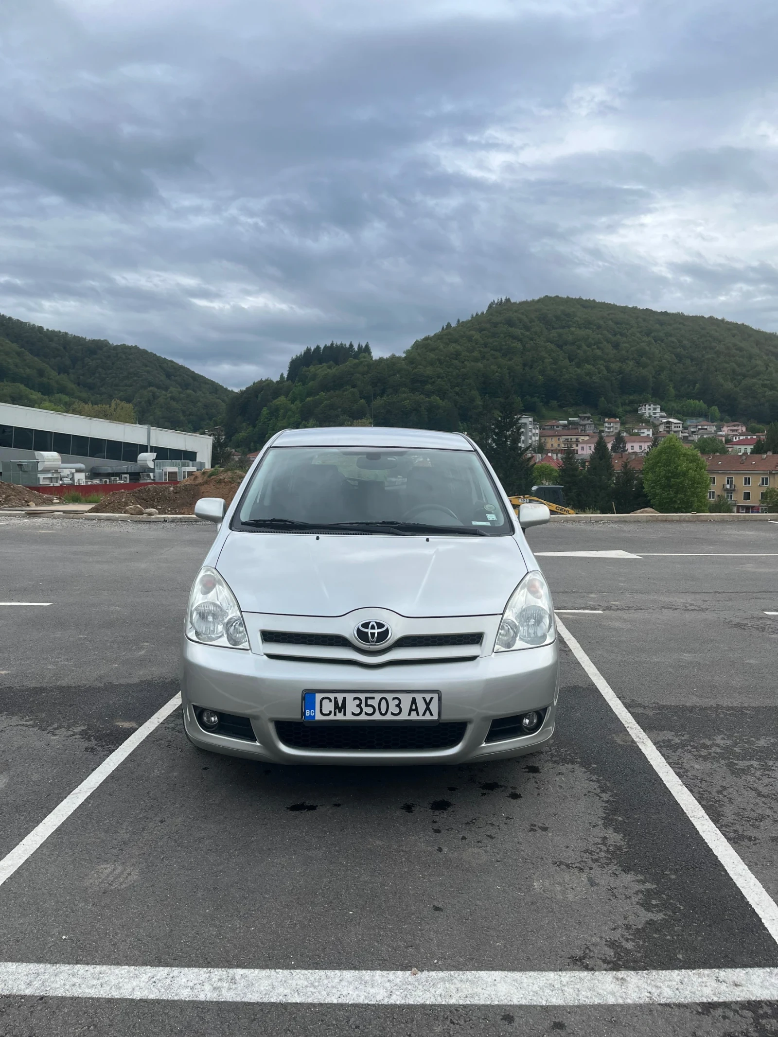 Toyota Corolla verso 2.0, снимка 2 - Автомобили и джипове - 54611584