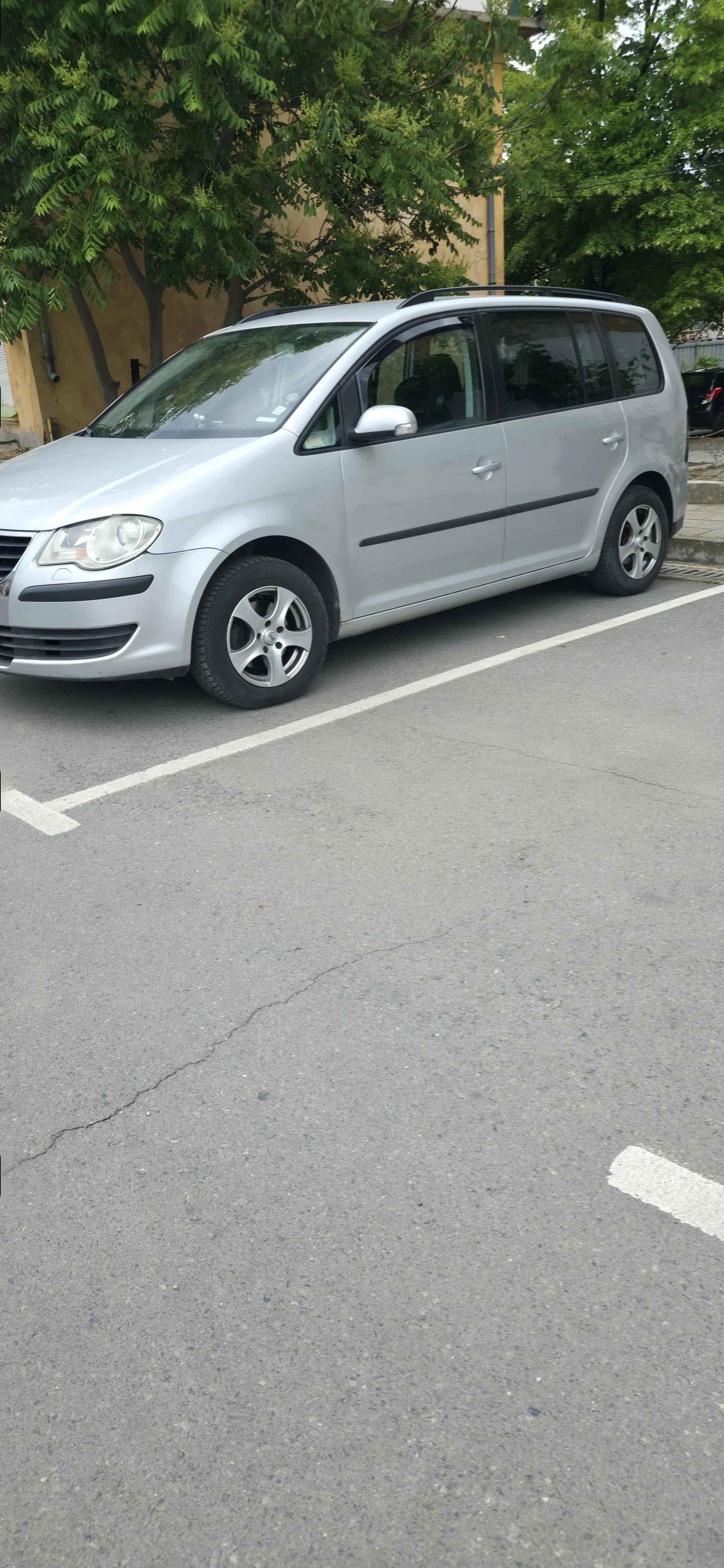 VW Touran 2