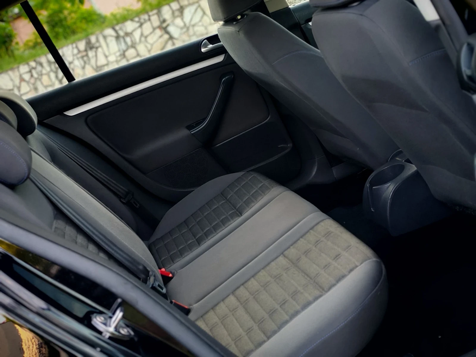 VW Golf 1.4I(80)* BLACK-EDITION* КЛИМАТИК* НОВ ВНОС* , снимка 14 - Автомобили и джипове - 54948112