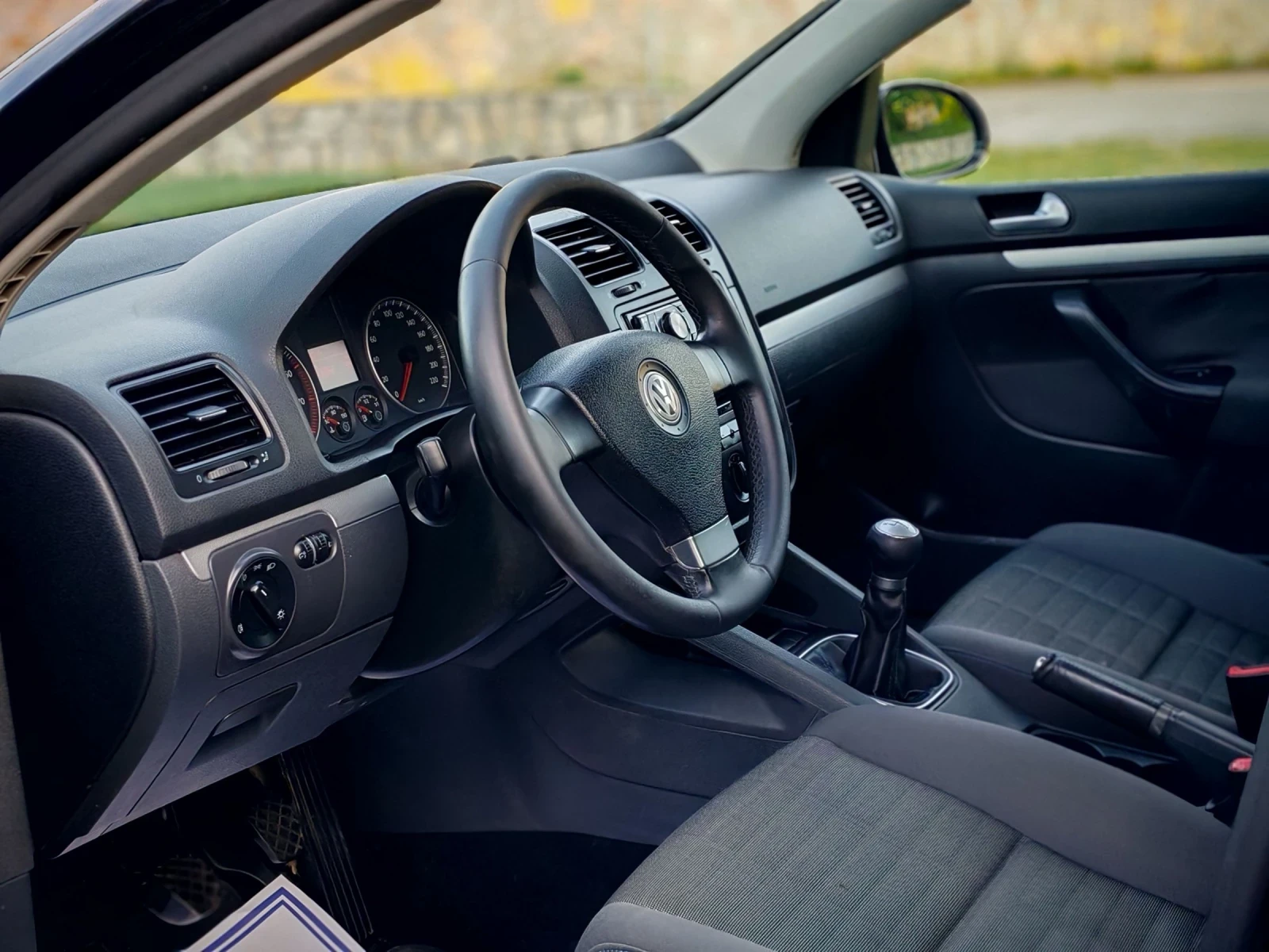 VW Golf 1.4I(80)* BLACK-EDITION* КЛИМАТИК* НОВ ВНОС* , снимка 11 - Автомобили и джипове - 54948112
