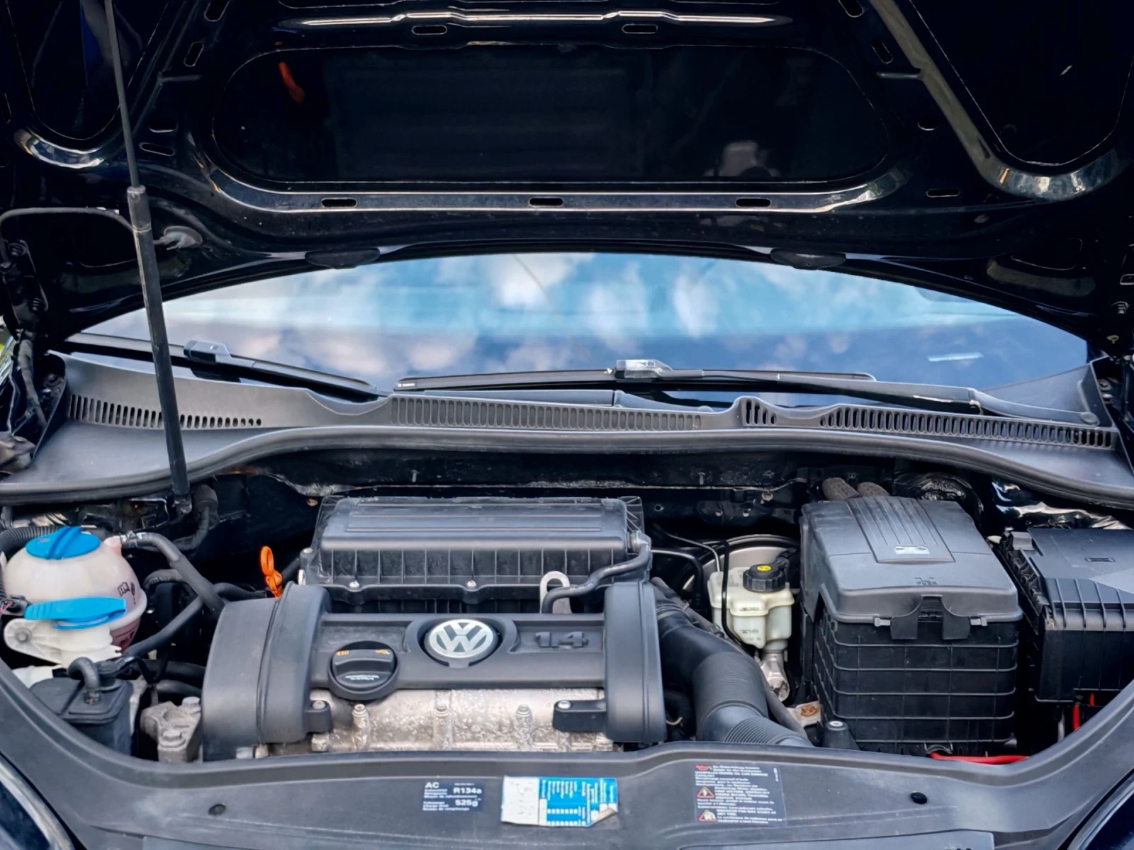 VW Golf 1.4I(80)* BLACK-EDITION* КЛИМАТИК* НОВ ВНОС* , снимка 16 - Автомобили и джипове - 54948112