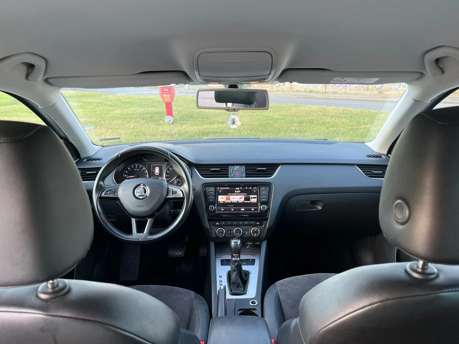 Skoda Octavia 184 к.с./4x4/DSG, снимка 13 - Автомобили и джипове - 55268249