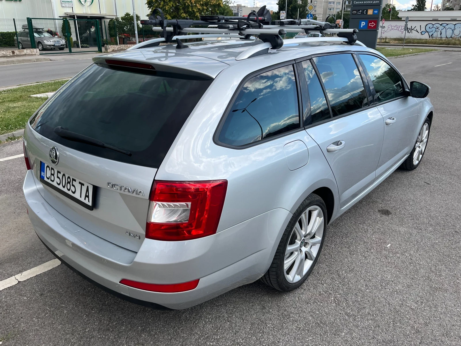 Skoda Octavia 184 к.с./4x4/DSG, снимка 5 - Автомобили и джипове - 55268249