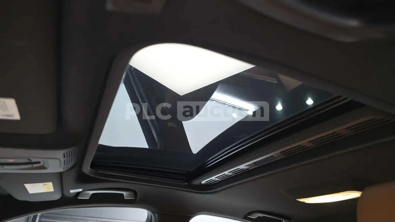 BMW 330 * M PACK * HEAD UP * КАМЕРА * ШИБИДАХ * , снимка 17 - Автомобили и джипове - 55352442