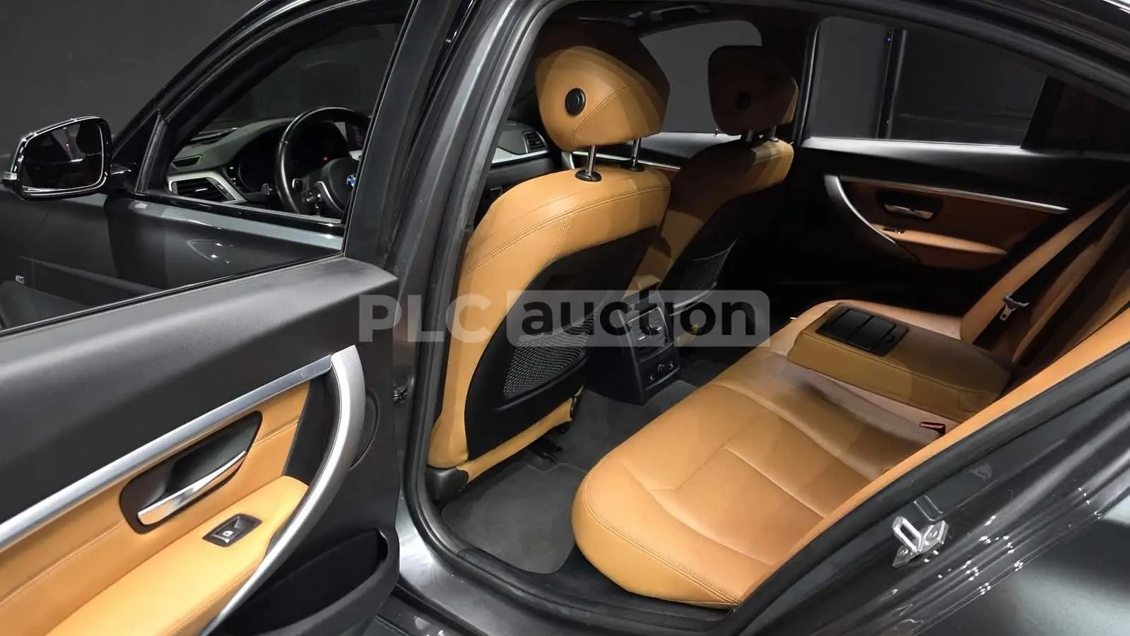 BMW 330 * M PACK * HEAD UP * КАМЕРА * ШИБИДАХ * , снимка 15 - Автомобили и джипове - 55352442