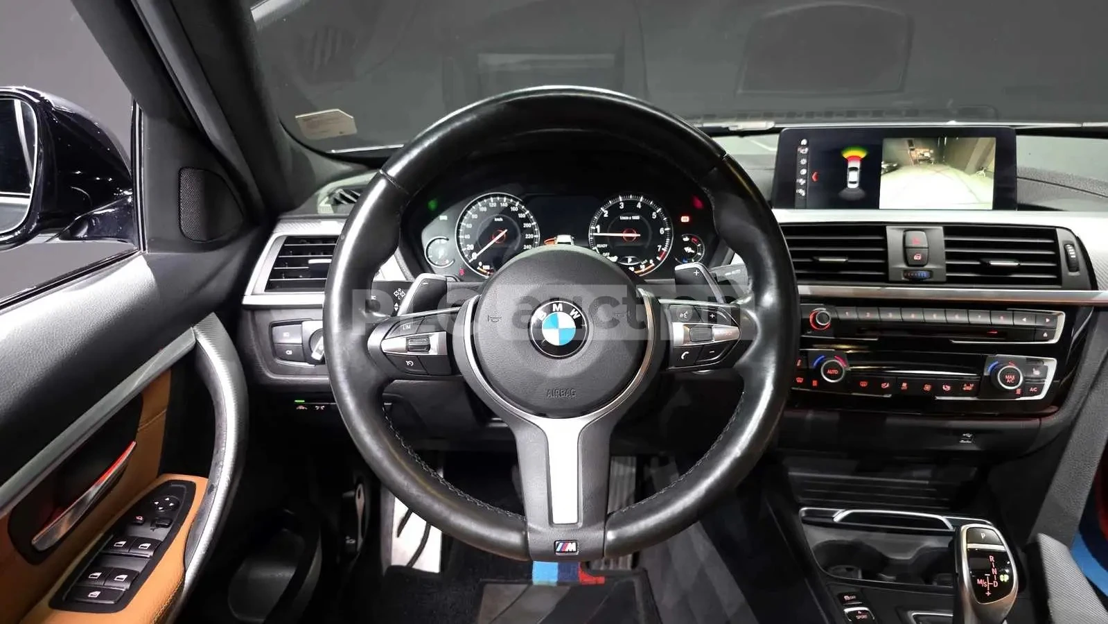 BMW 330 * M PACK * HEAD UP * КАМЕРА * ШИБИДАХ * , снимка 9 - Автомобили и джипове - 55352442