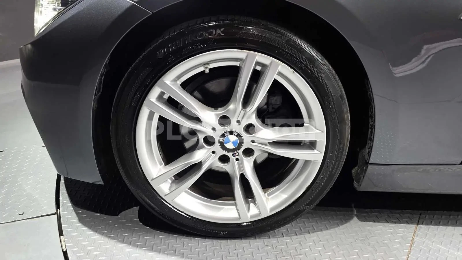 BMW 330 * M PACK * HEAD UP * КАМЕРА * ШИБИДАХ * , снимка 7 - Автомобили и джипове - 55352442