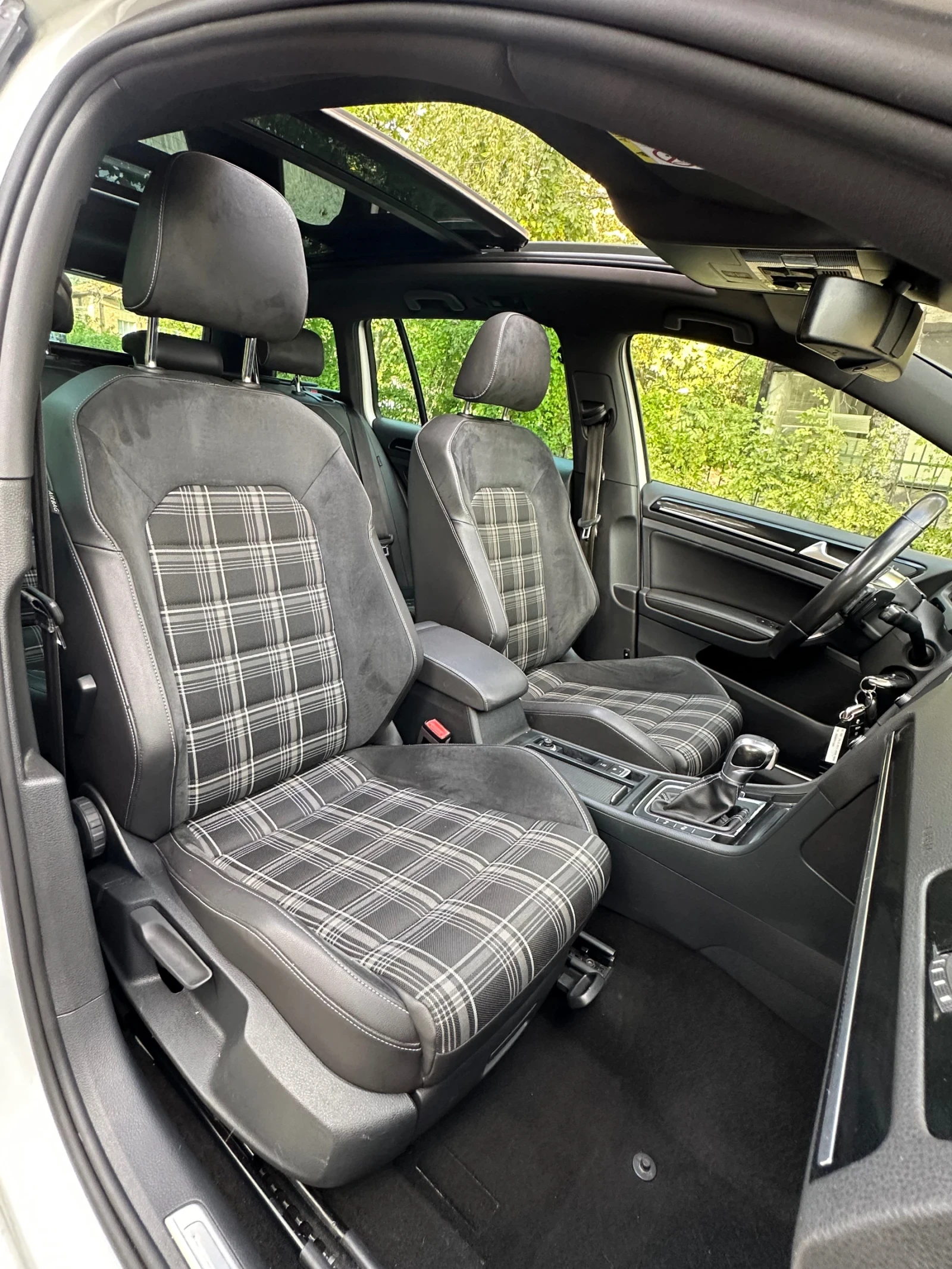 VW Golf GTD/PANORAMA/DISTRONIK/DSG/DYNAUDIO | Mobile.bg � ����������� 10